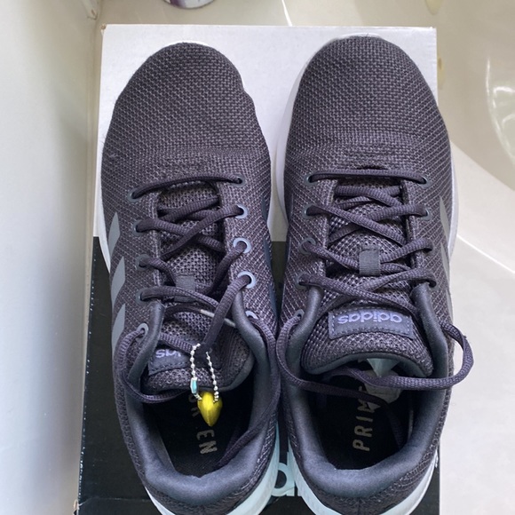 Adidas size Size 8 women’s cloudfoam athletic shoes QTFlex - black w/grey stripe - Picture 5 of 9